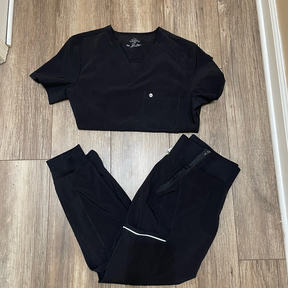 Cherokee Black petite Scrub Set